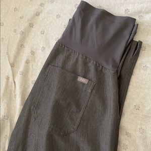 FIGS maternity gray scrubs